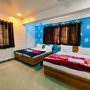 Amrutwa Guest House